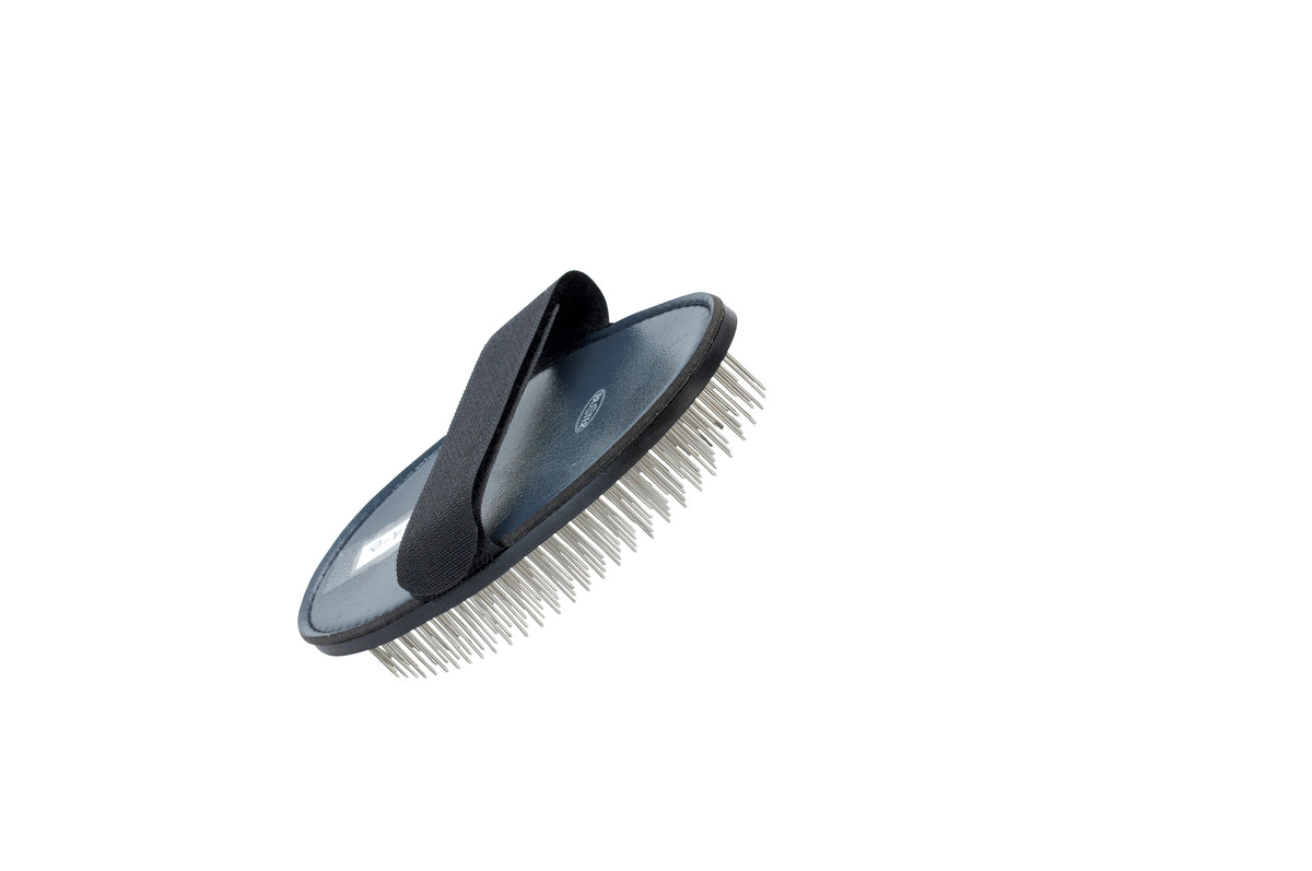 Buster Palm-style pin brush