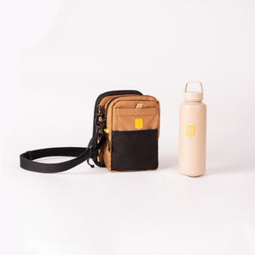 Woolly Wolf Hydration Shoulder Bag + JUOMAPULLO KAUPAN PÄÄLLE